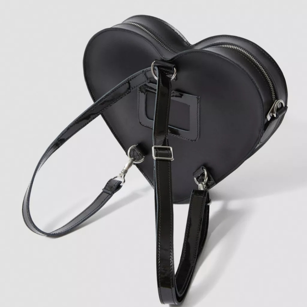 SOLD NWOT Doc Marten's Kiev Leather Heart Bag - Picture 8 of 16